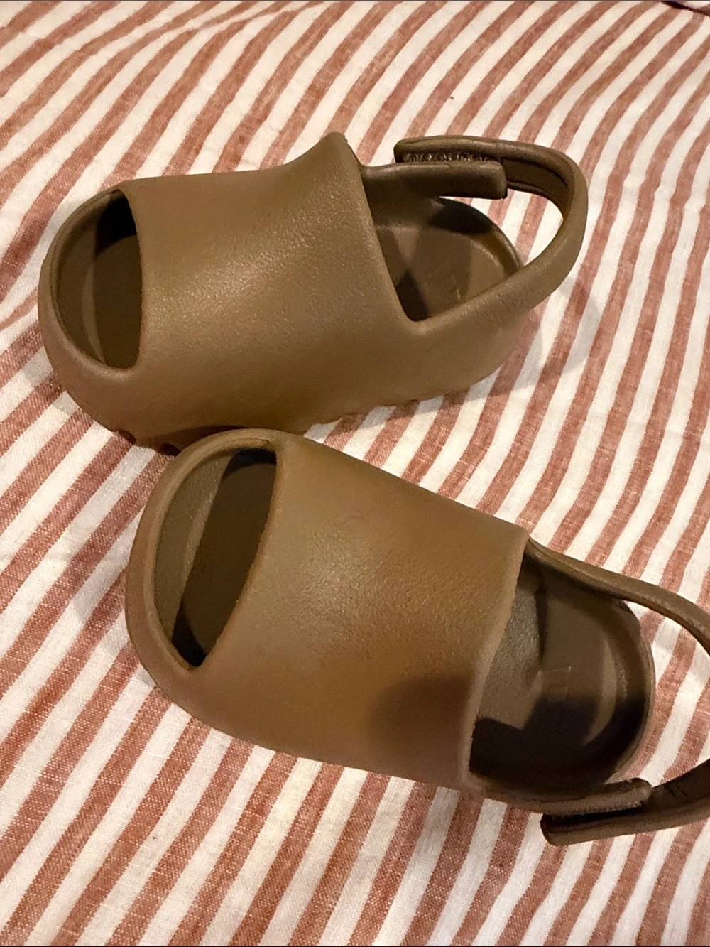Yeezy Toddler Slides with Back Strap